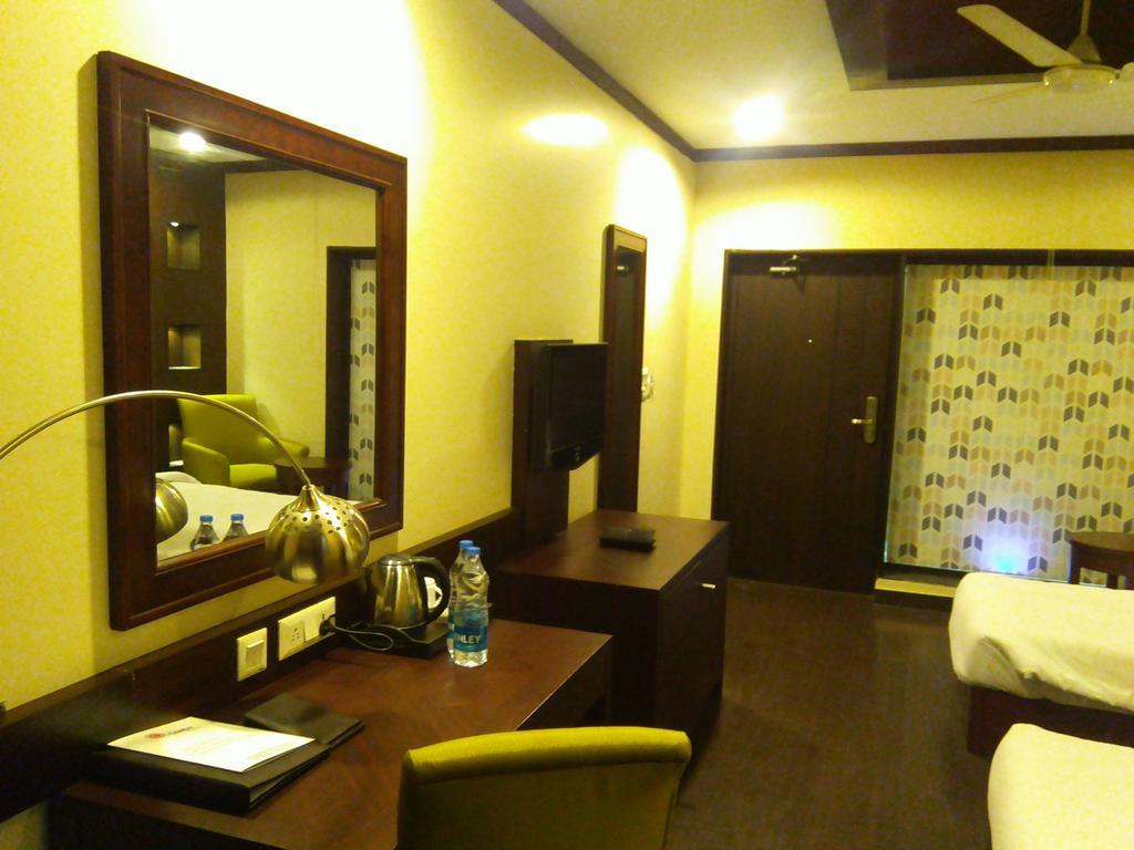 Hotel Saurabh Candy By Peppermint Haldwāni Rum bild